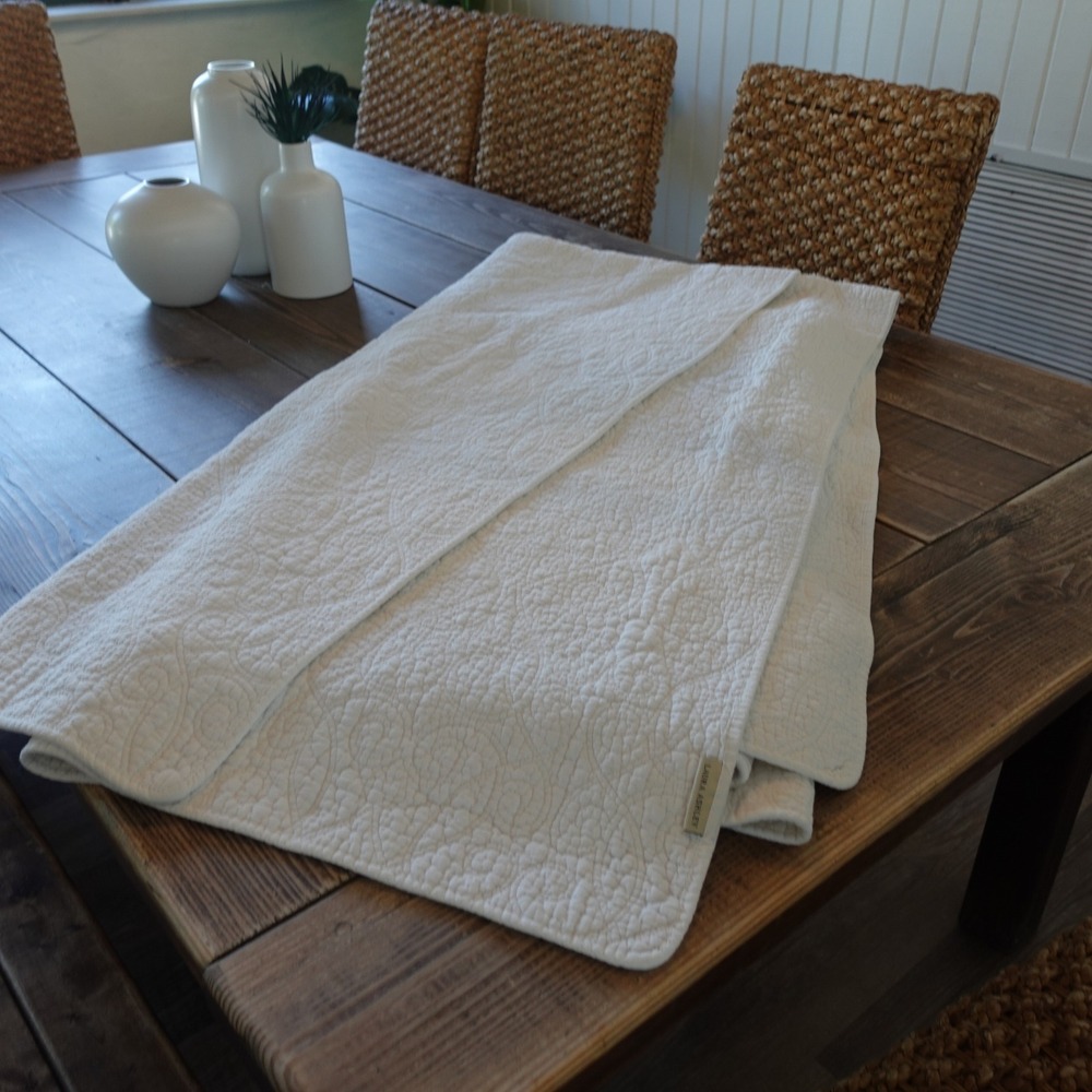 Laura Ashley Quilt Blanket 80x80 Cream White Paisley Matelasse Cotton Cottage